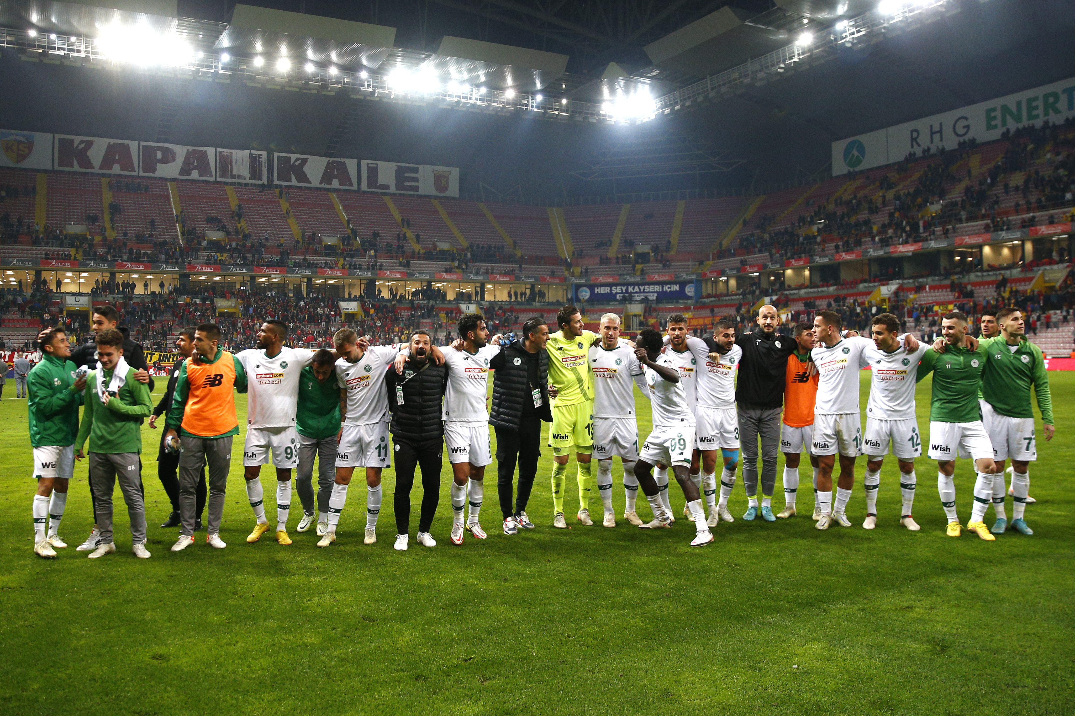 Konyaspor 'BERABERLİK'te zirvede!