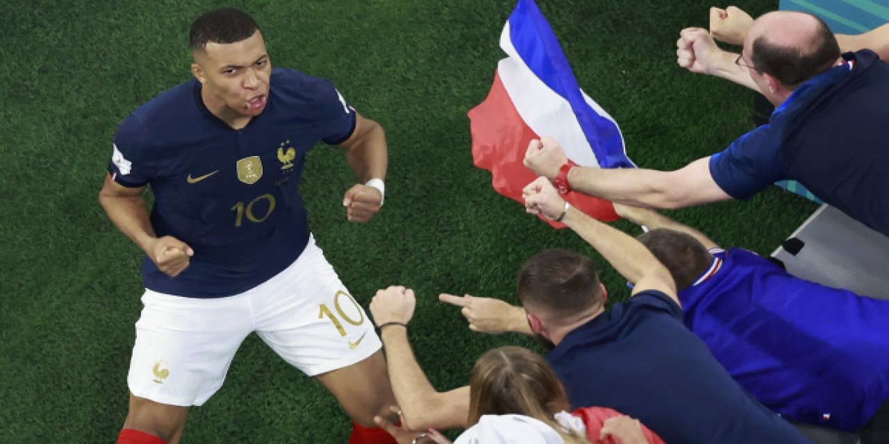 Horoz, Mbappe ile bileti kaptı