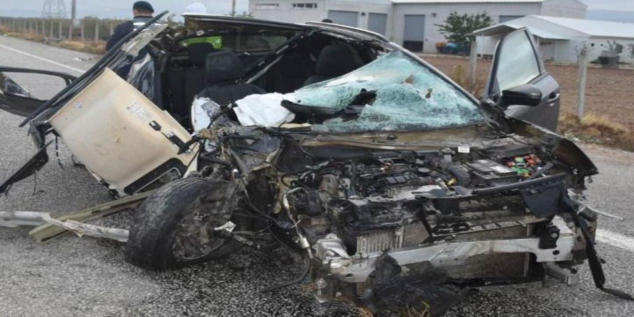 Otomobil, traktöre çarptı, Şengül Kocaman hayatını kaybetti
