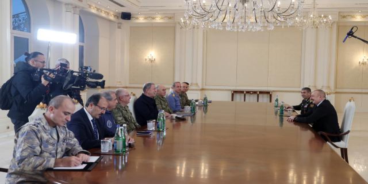 Aliyev, Bakan Akar ve komuta kademesini kabul etti