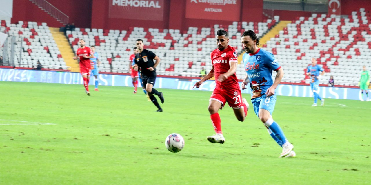Antalyaspor, hazırlık maçında Napoli'ye 3-2 kaybetti
