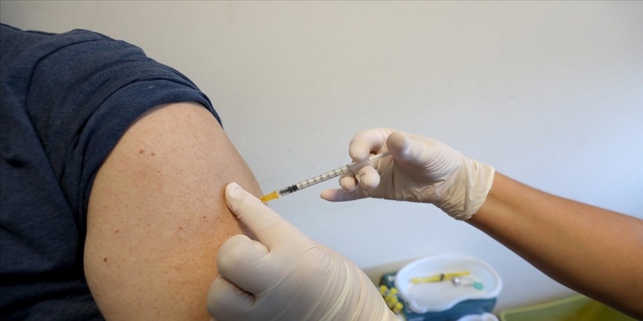 Vakalardaki artış ihtimaline karşı "maske ve aşı" uyarısı