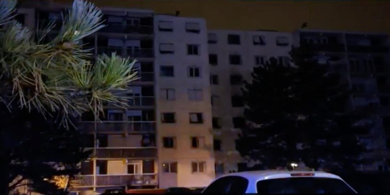 Apartmanda çıkan yangında 5'i çocuk 10 kişi öldü