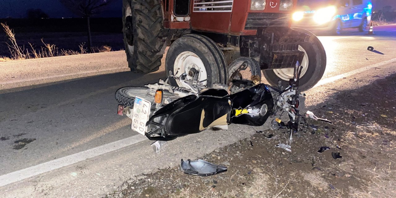 Konya’da motosiklet ile traktör çarpıştı