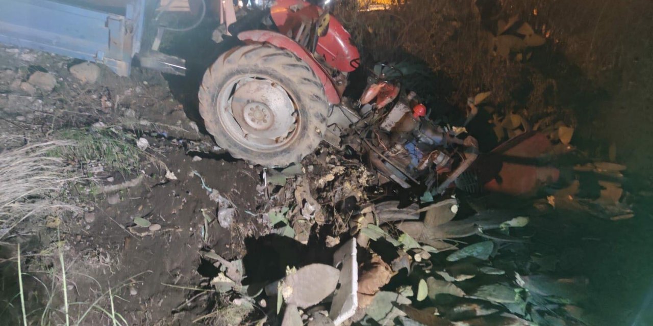 Otomobilin çarptığı traktörün sürücüsü 51 yaşındaki Dursun Çatak öldü