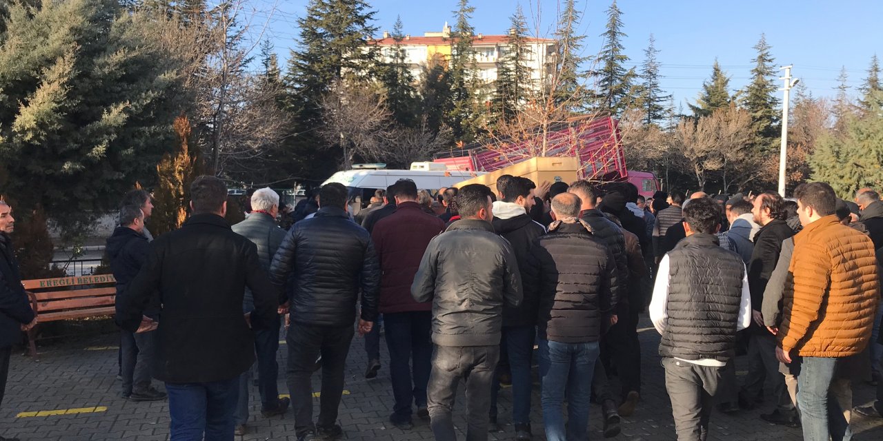 Konya'da restorandaki silahla kavgada ölen 2 kişi toprağa verildi