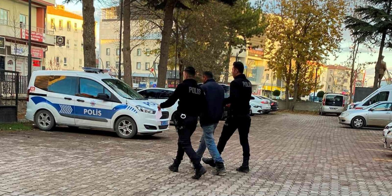 Konya’da televizyon çalan hırsızlar yakalandı