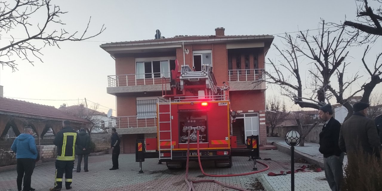 Konya'da müstakil evde korkutan yangın!