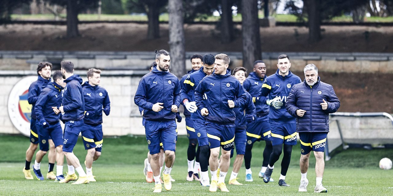 Fenerbahçe derbiye hazırlanıyor