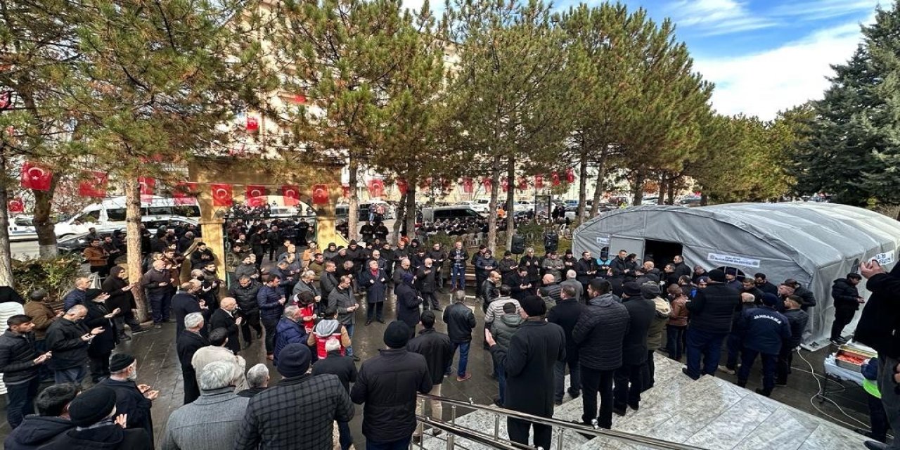 Konya'daki kazada şehit olan astsubay için mevlid okutuldu