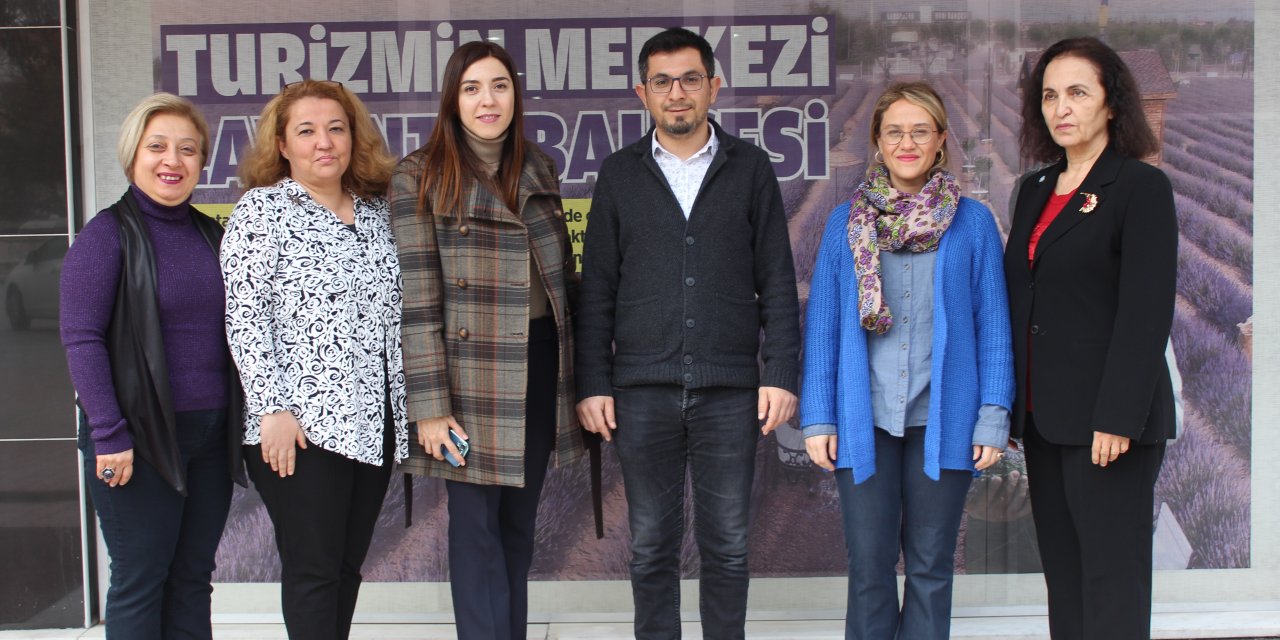 İYİ Partili kadınlardan 10 Ocak ziyareti