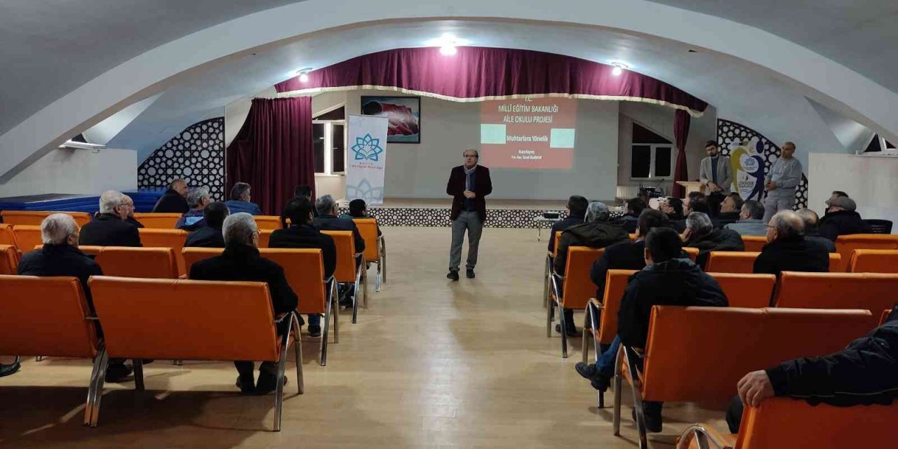 Konya Kulu’da muhtarlara "Aile Okulu" projesi çerçevesinde eğitim