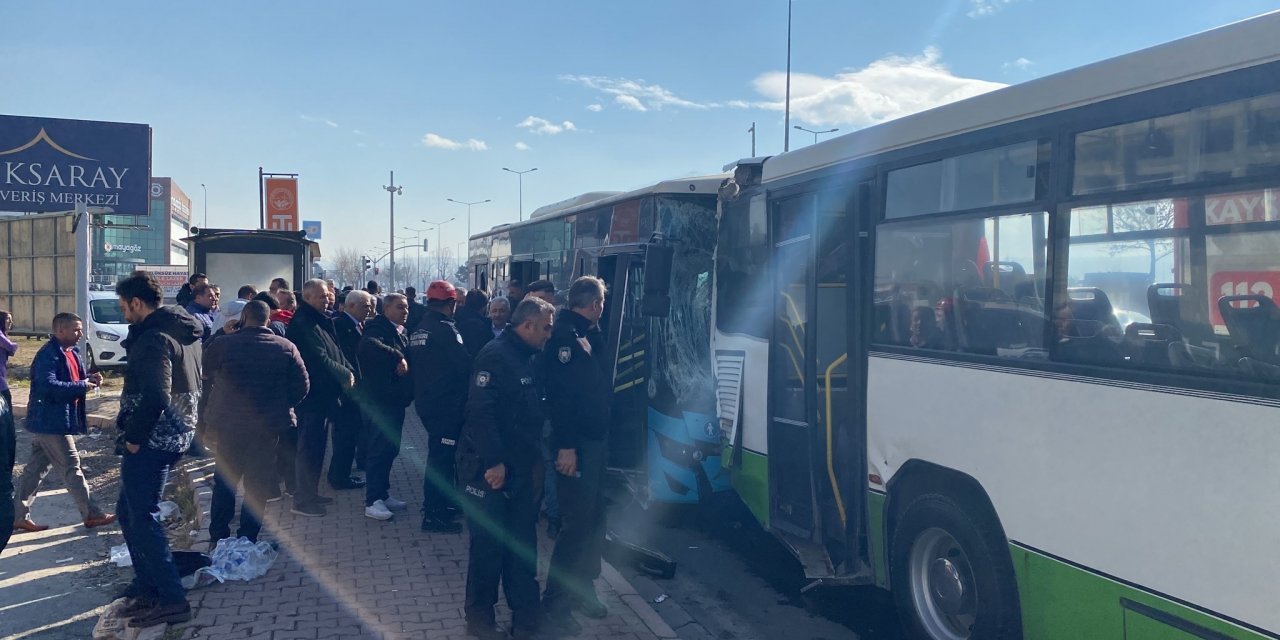 Kayseri'de belediye otobüsü, özel halk otobüsüne çarptı, çok sayıda yaralı var!