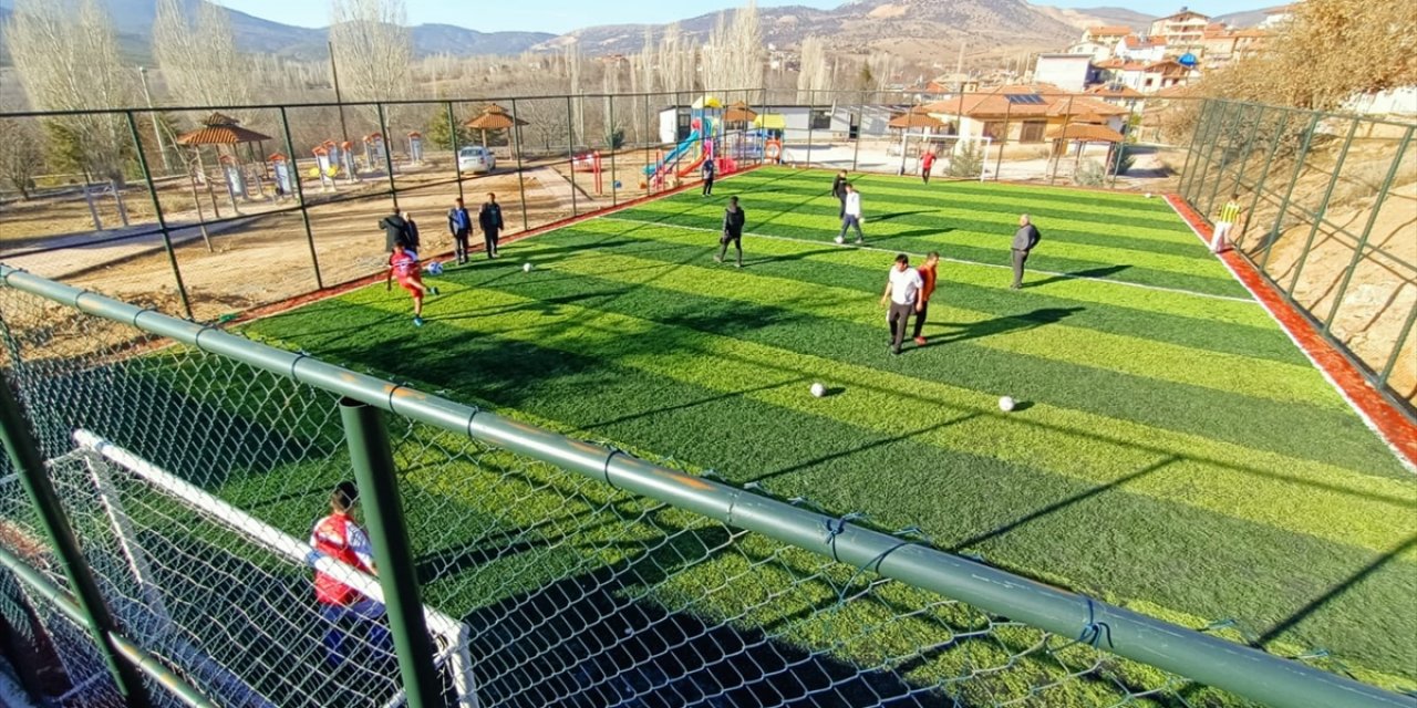 Konya'nın ilçesinde 10 mahallede 10 spor tesisi hizmete sunuldu