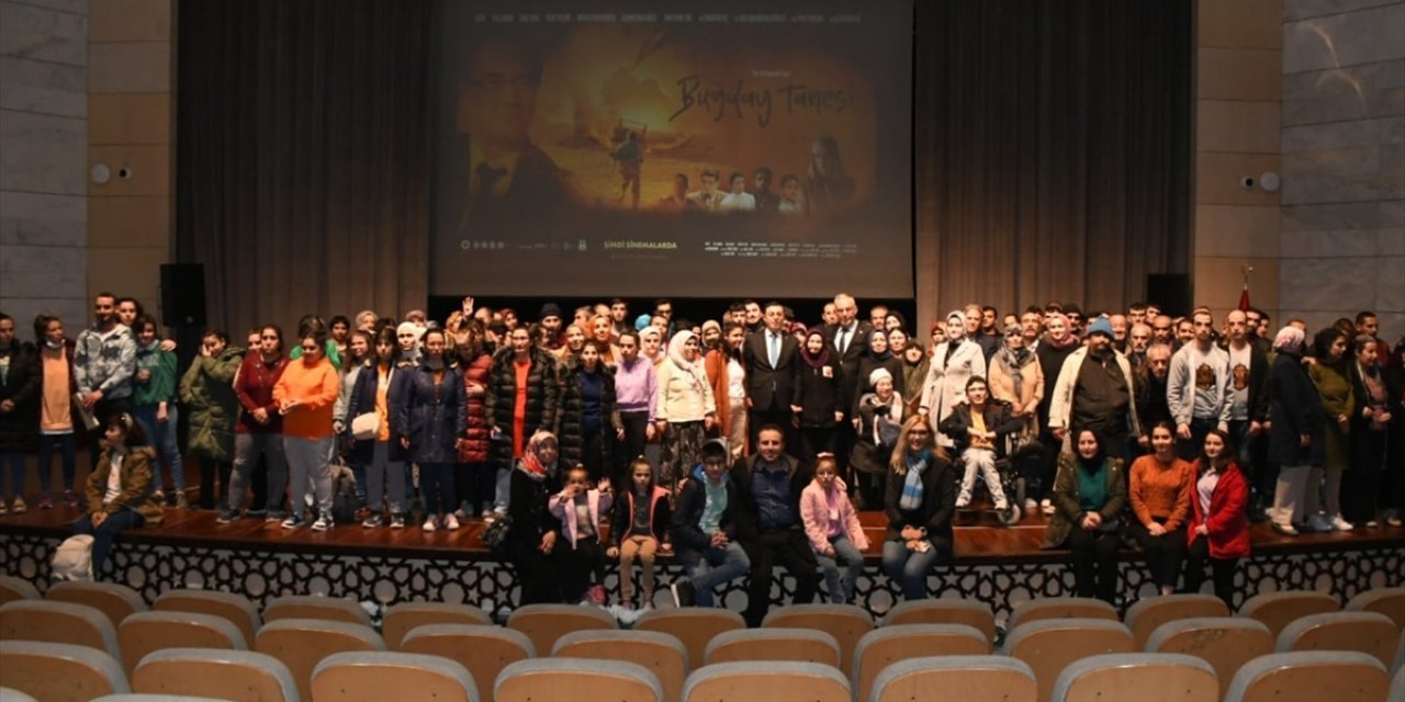 Konya'da "Buğday Tanesi" filminin galası yapıldı