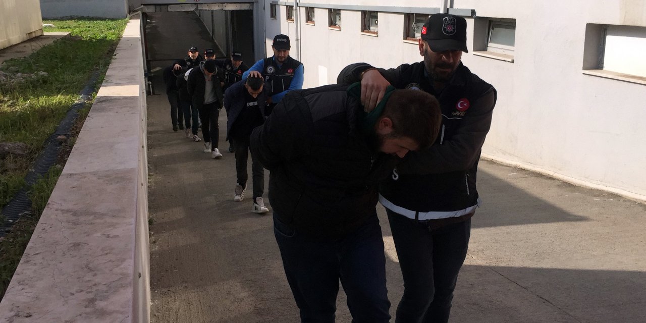 Adana'da uyuşturucu satıcılarına operasyon: 6 gözaltı