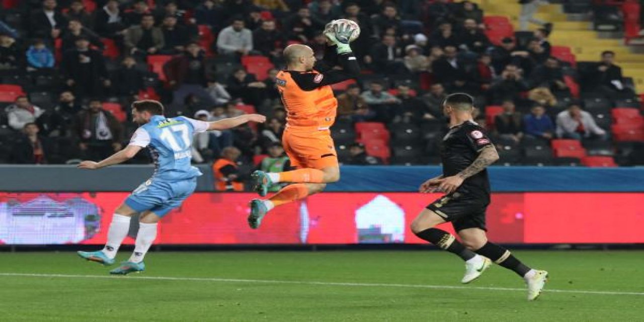 Konyaspor'da kaleci Erhan'a penaltı eleştirisi