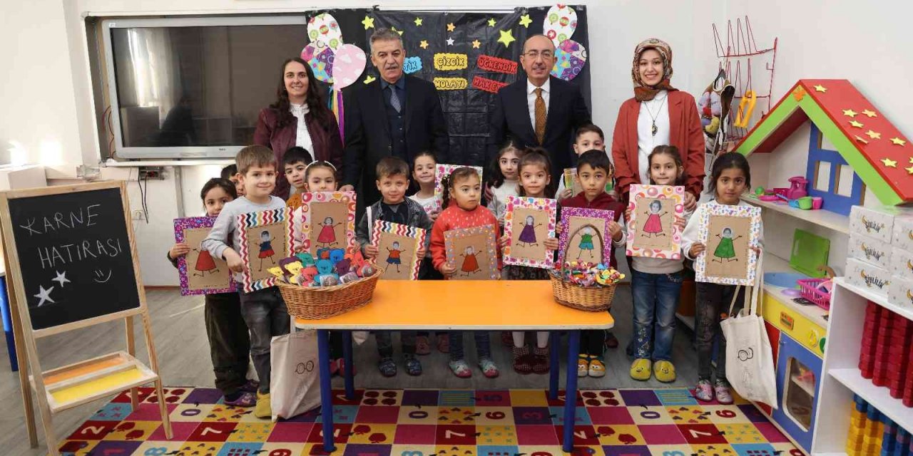 Meram'da Başkan Kavuş, çocukların karne sevincine ortak oldu