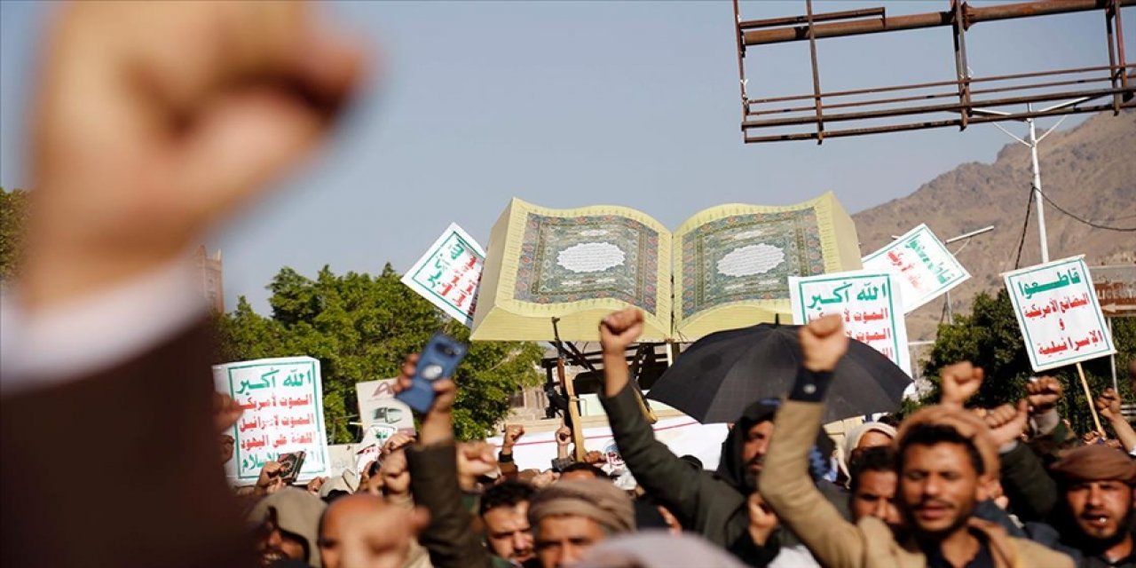 İsveç'te Kur'an-ı Kerim'in yakılması Yemen ve Ürdün'de protesto edildi