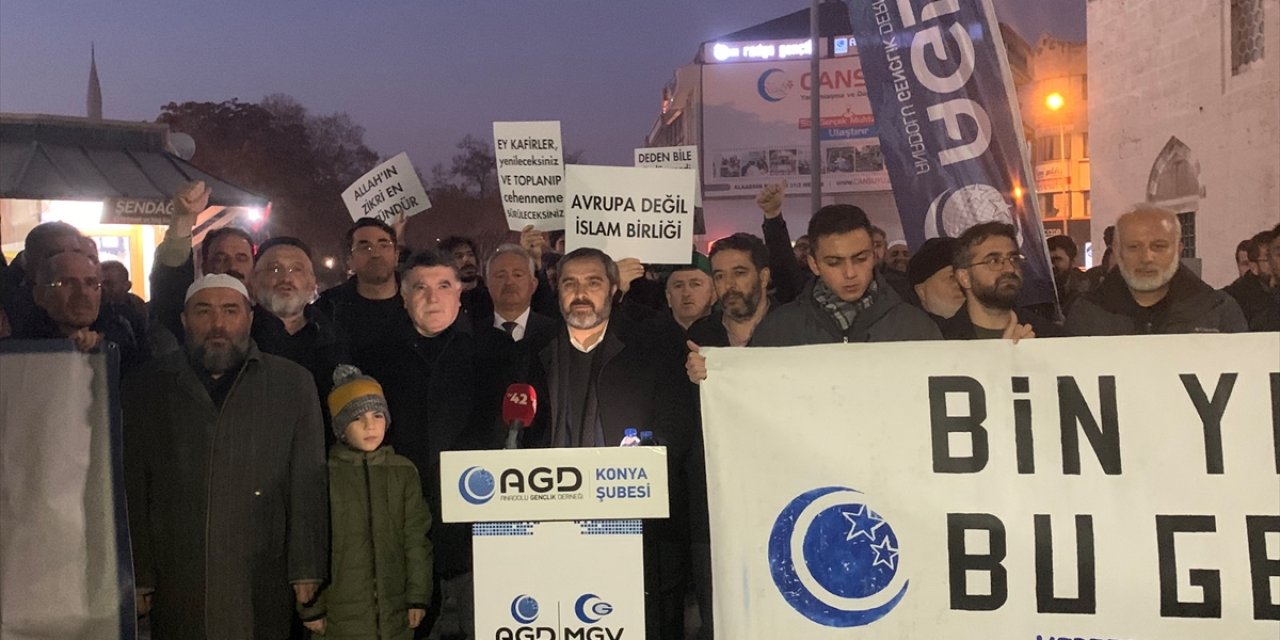 İsveç'te Kur'an-ı Kerim'in yakılması Konya'da protesto edildi
