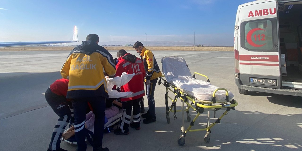 Ambulans uçak, kalp yetmezliği olan Berivan için havalandı