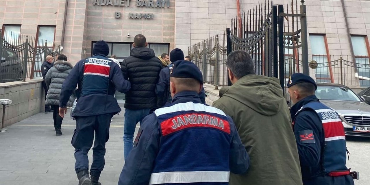 Cinayet şüphelisi 2 kişi jandarma ekiplerince yakalandı