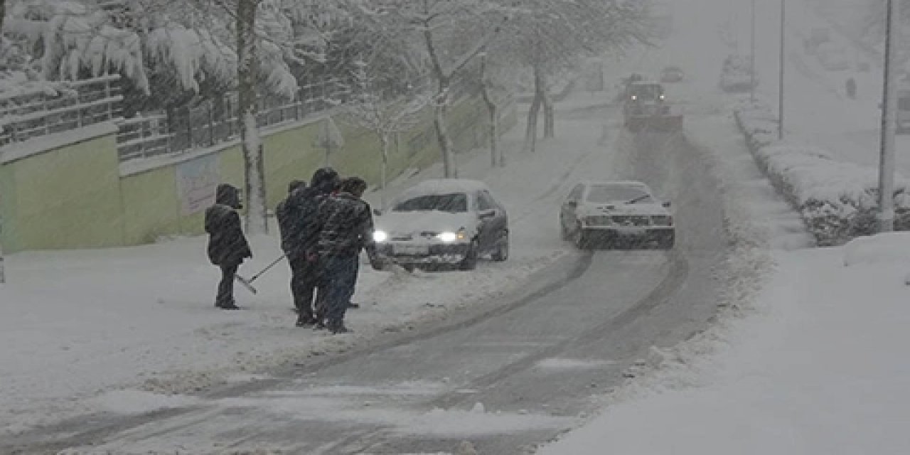 Konya Emniyeti duyurdu...Yoğun kar sebebiyle bu yol trafiğe kapatıldı