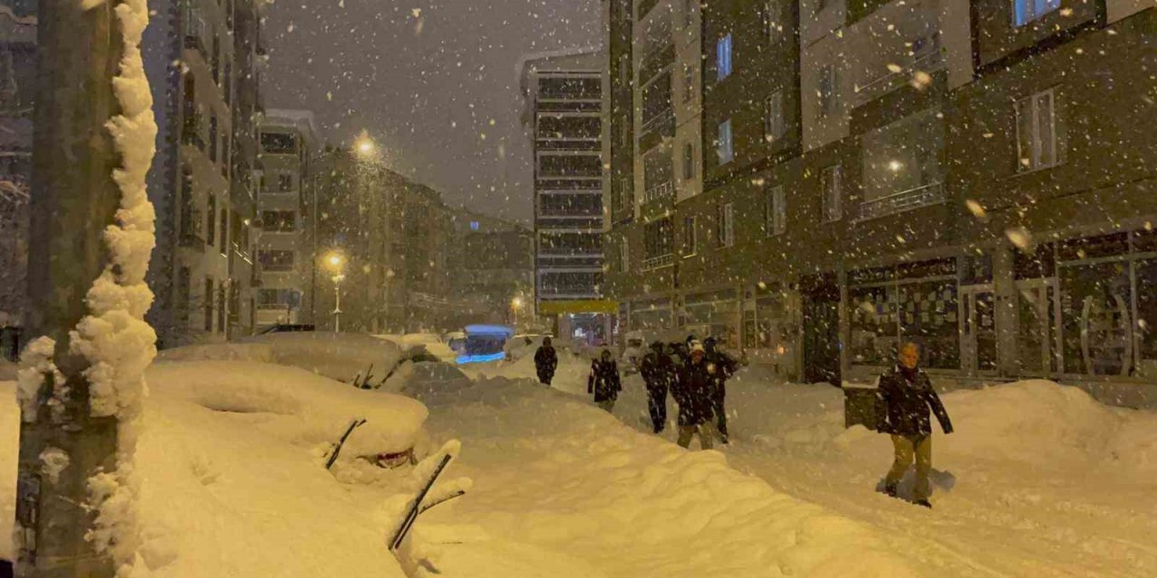 Kahramanmaraş’taki deprem Bitlis’te de şiddetli bir şekilde hissedildi