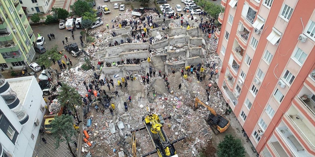 Adana'da 7 bina hasarlı, 36 can kaybı var