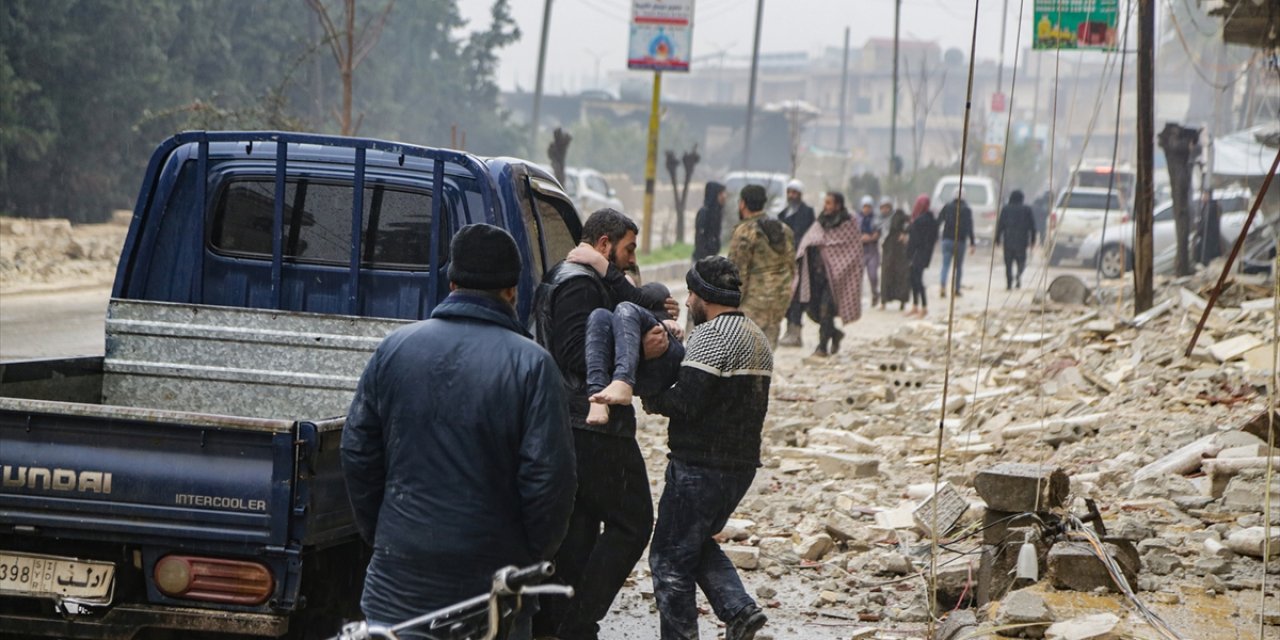 Suriye'de depremin bilançosu ağırlaşıyor! En az 810 kişi öldü