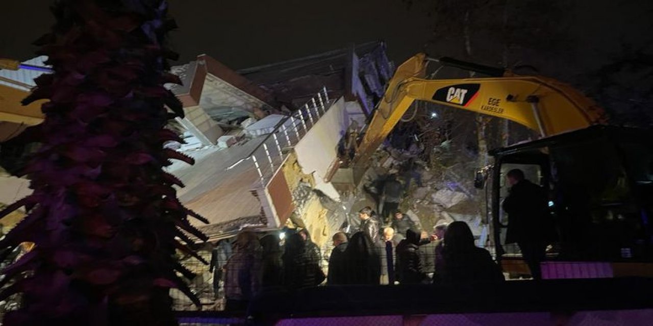 Hatay'da depremden 14 saat sonra bir binanın enkazından iki kişi sağ çıkarıldı