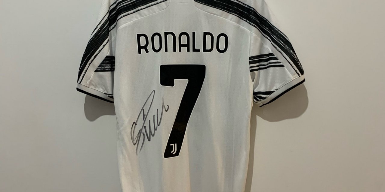Alkışlar Cristiano Ronaldo'ya