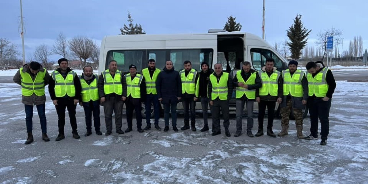 Konya'da gönüllü iş makinesi operatörleri deprem bölgesi yolcusu