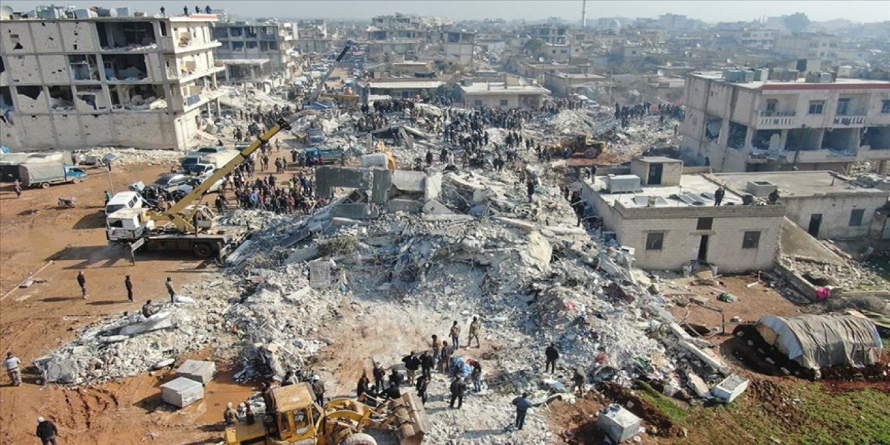 Depremlerden etkilenen Suriye'de can kayıpları 3 bin 162'ye yükseldi