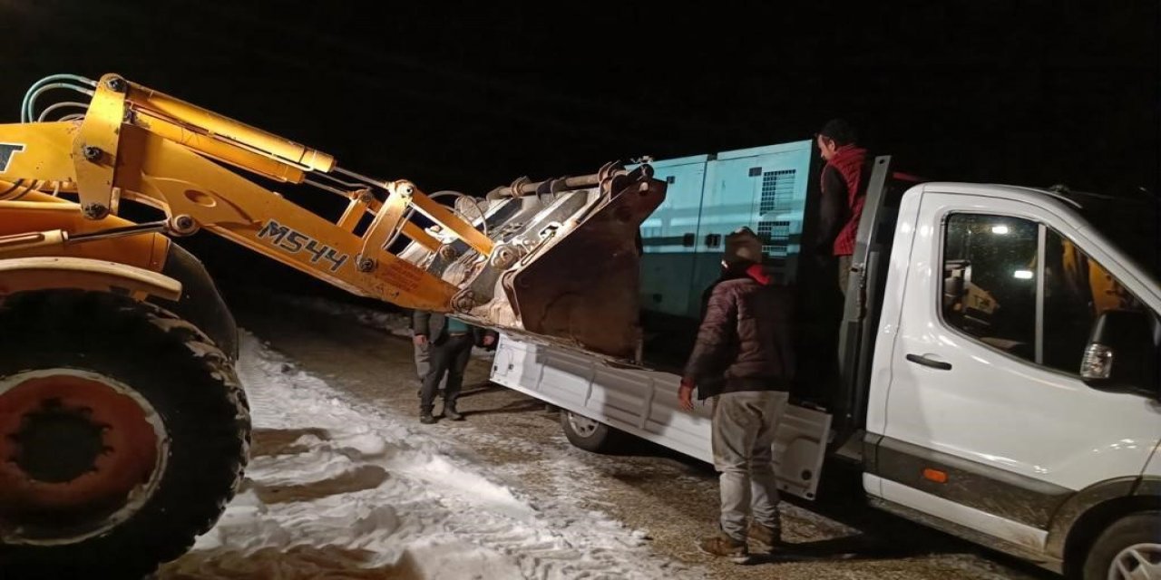 Kestikleri 70 küçükbaşı deprem bölgesine gönderiyorlar