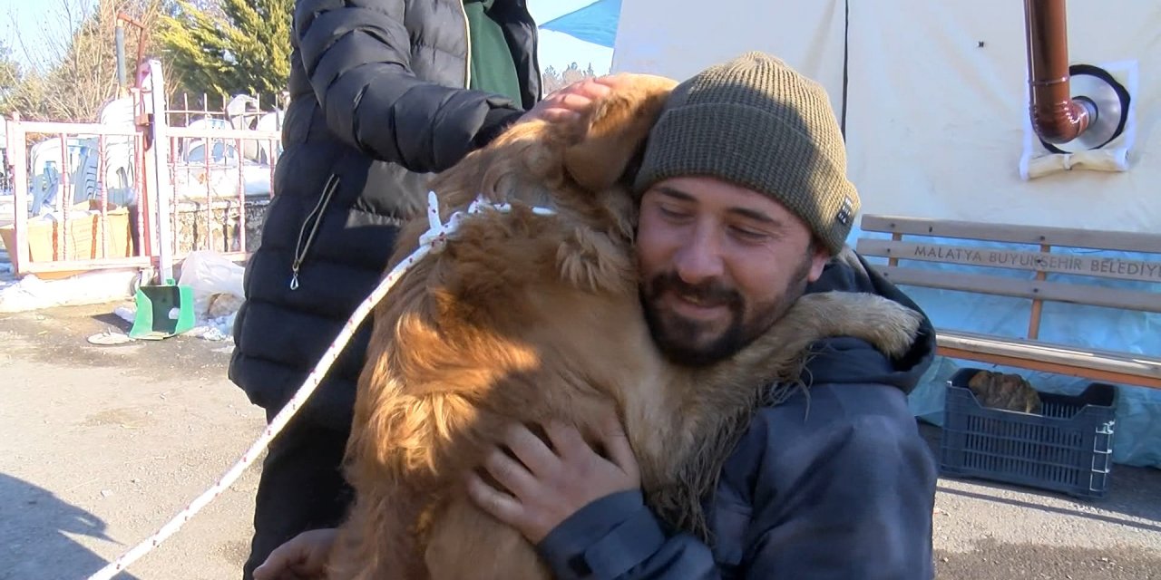 Depremin gönüllü kahramanları; enkazdan 5 gün sonra kurtarılan köpek, köyün umudu oldu