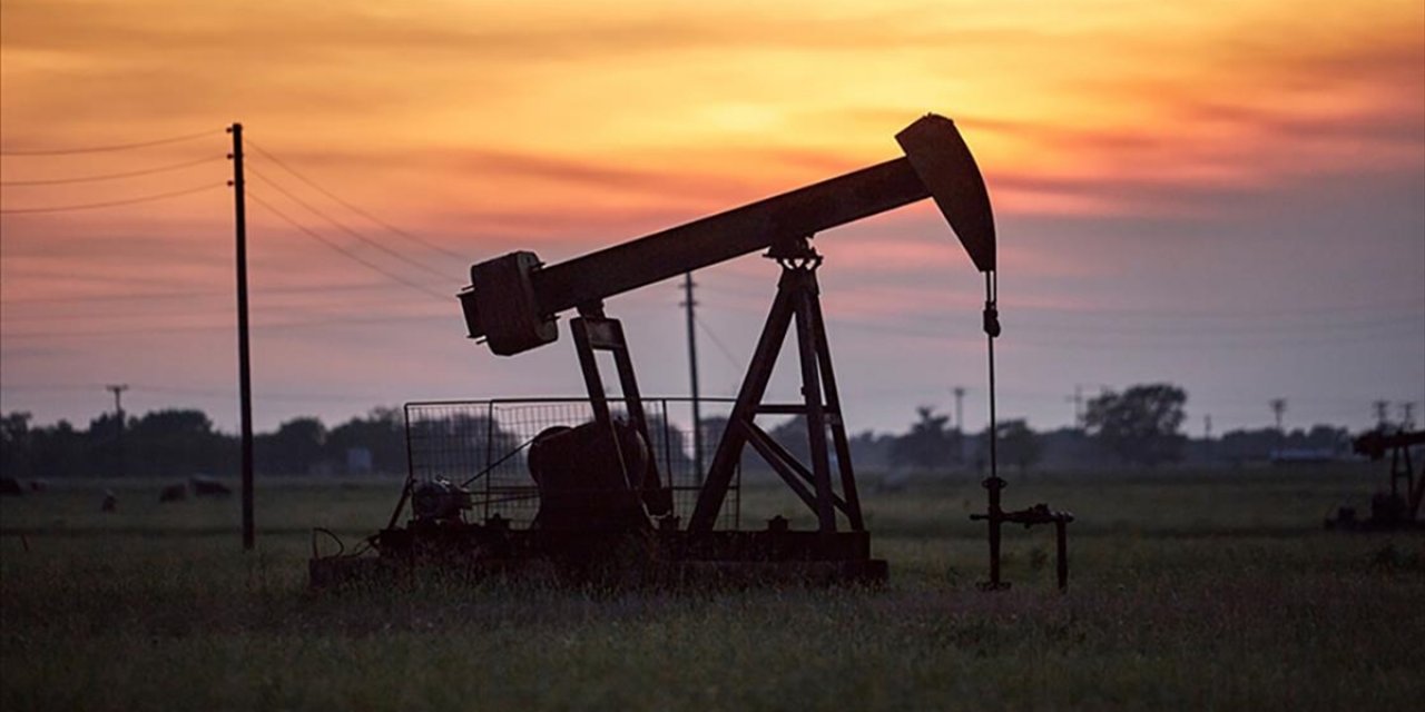 Brent petrolün varili 82,72 dolar