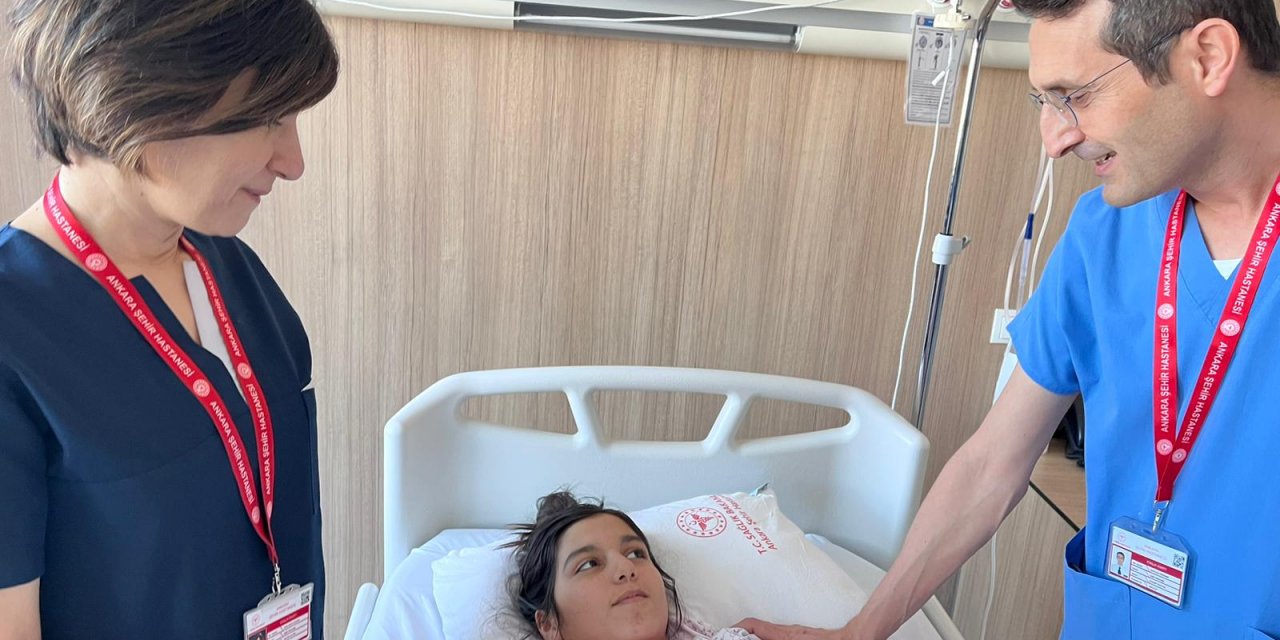 Depremde yaralanan Elif, annesini bir hafta sonra buldu