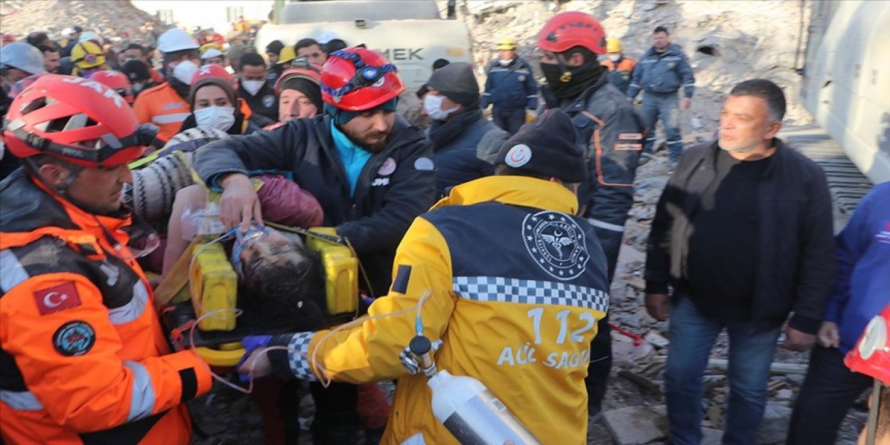 35 yaşındaki kadın depremin 205. saatinde kurtarıldı
