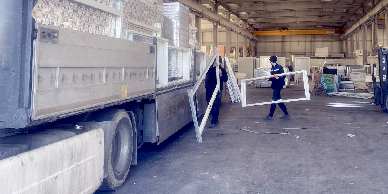 Sanayicilerden çadır ve konteyner seferberliği