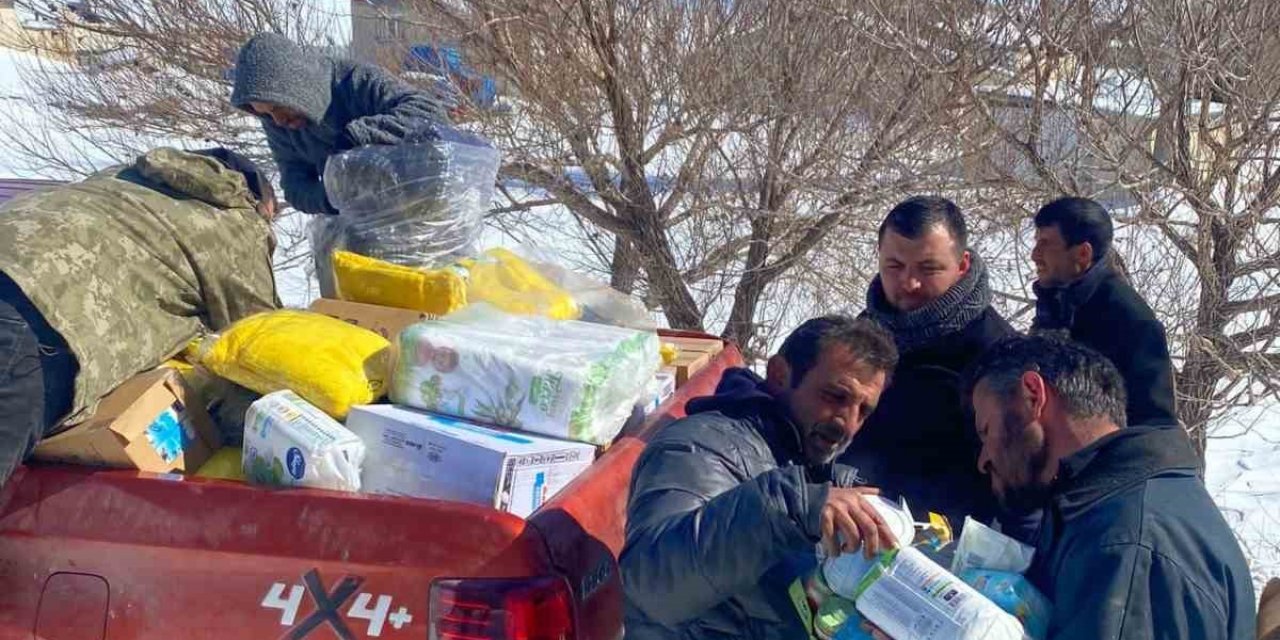 Uzak köylere yardım ulaştırıyorlar