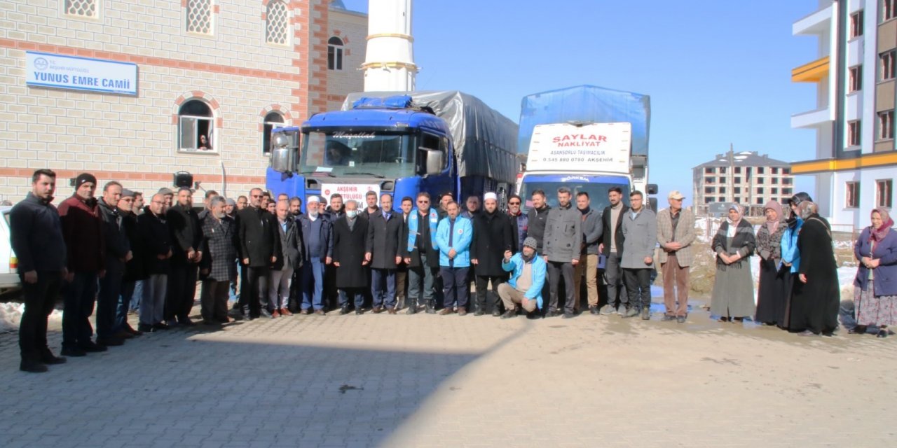 Konya Akşehir’den depremzedelere 2 kamyon yardım