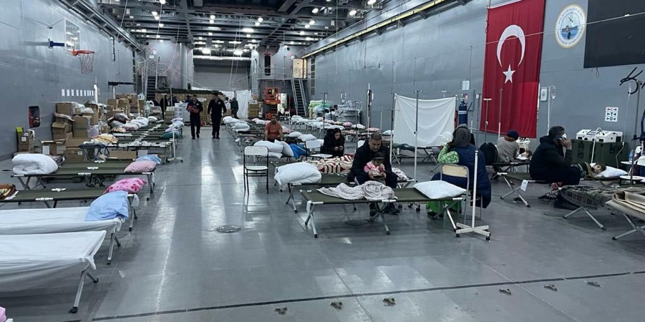 Hastaneye dönüştürülen TCG Bayraktar'da 20 ameliyat