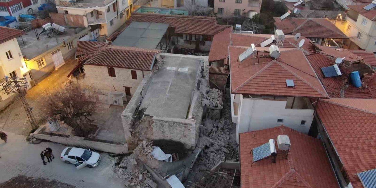 Hatay’da tarihi müze depremde hasar aldı