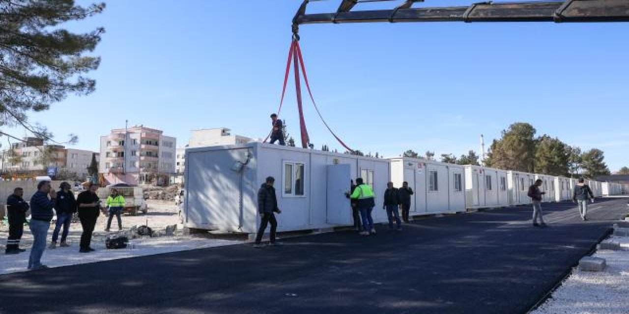 Adıyaman'da geniş bir alana konteyner kent kuruluyor