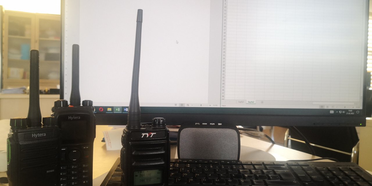 Deprem bölgesinde iletişimi amatör telsizciler sağlıyor