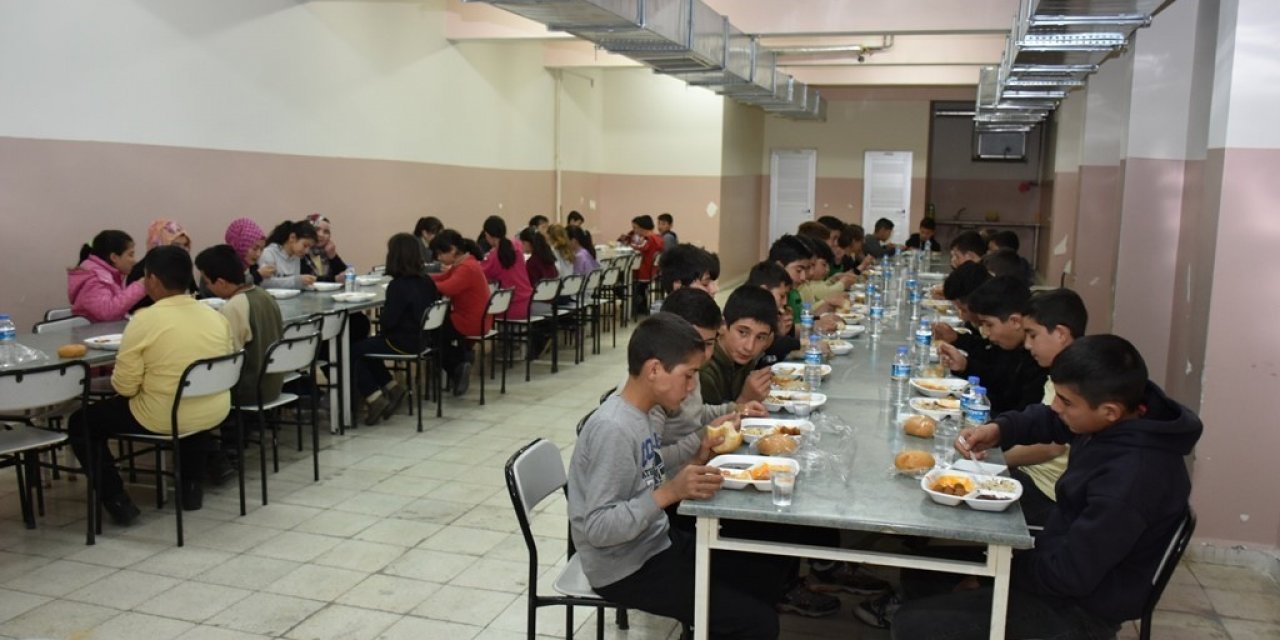 Karaman’da ücretsiz yemek uygulamasının çerçevesi genişletildi
