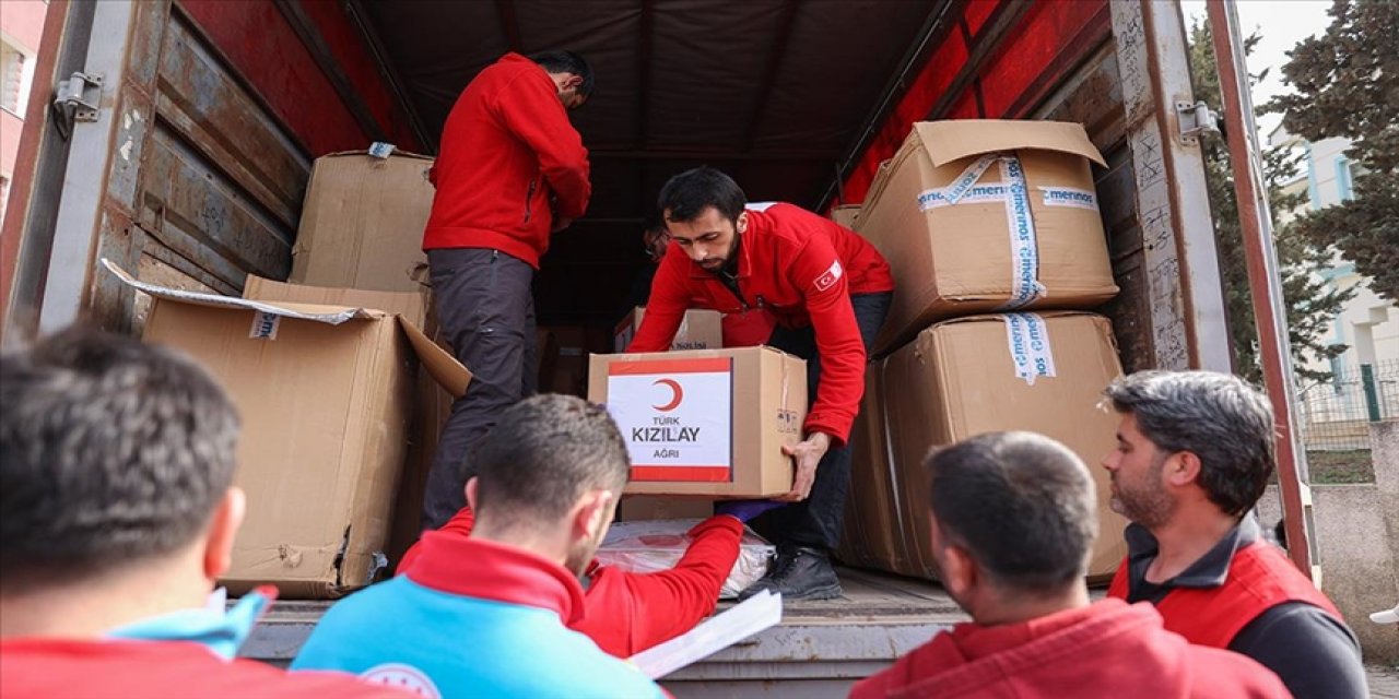 Türk Kızılay kırsal bölgedeki depremzedelere yardımlarını sürdürüyor