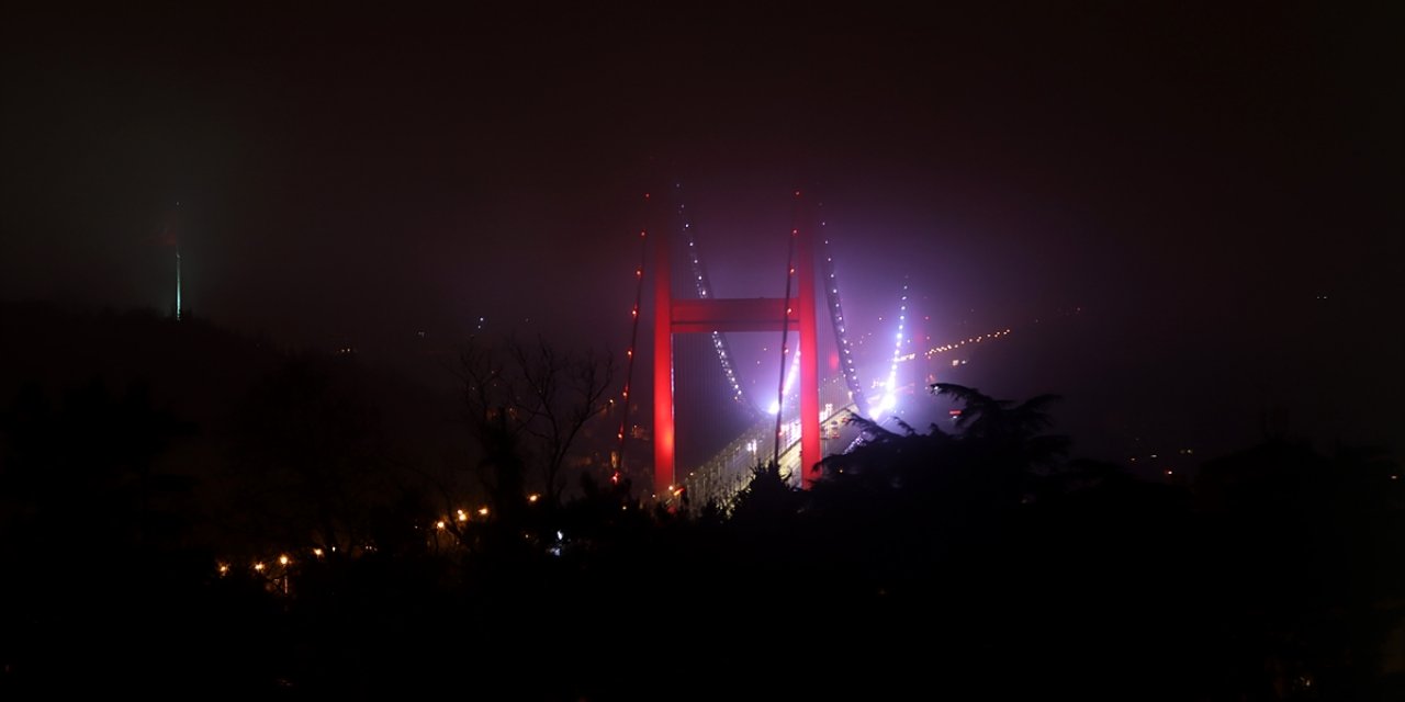 İstanbul Boğazı ile bazı ilçelerde sis etkili oldu