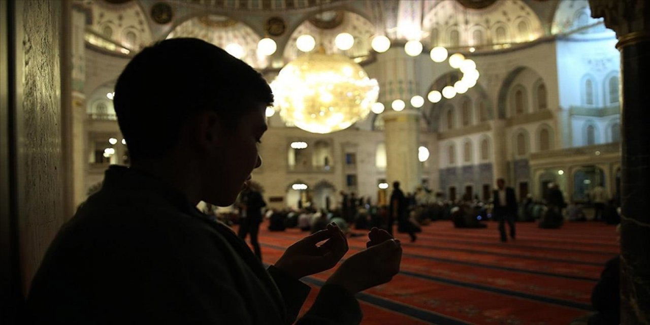 Ramazanın müjdecisi Berat Kandili bu gece idrak edilecek